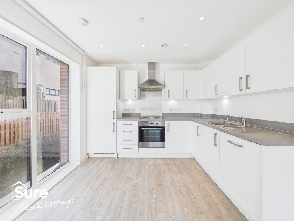 Property photo 3 of 25 4720613