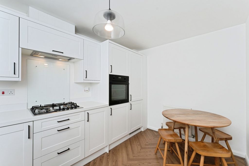 Property photo 3 of 31 Pbox-Img.Jpg