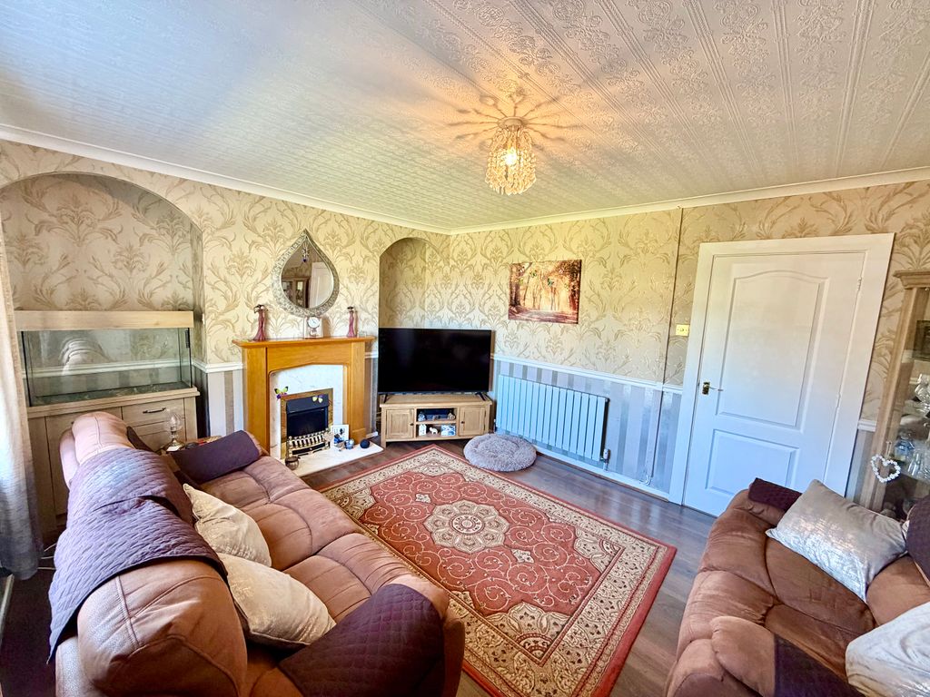 Property photo 3 of 19 Img_3203