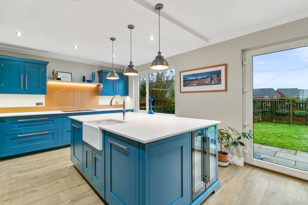 Property photo 2 of 29