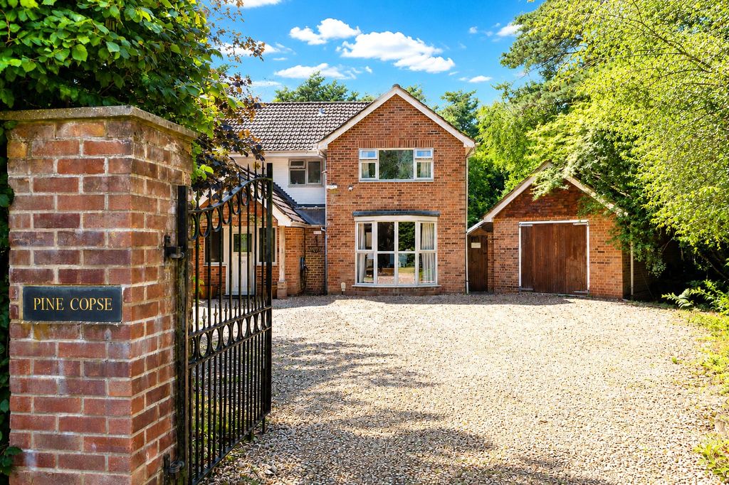 Property photo 2 of 34 Picture No. 47