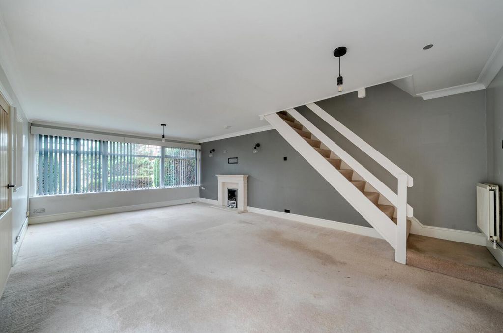 Property photo 3 of 18 1394054-14-694283Ccef216.Jpg