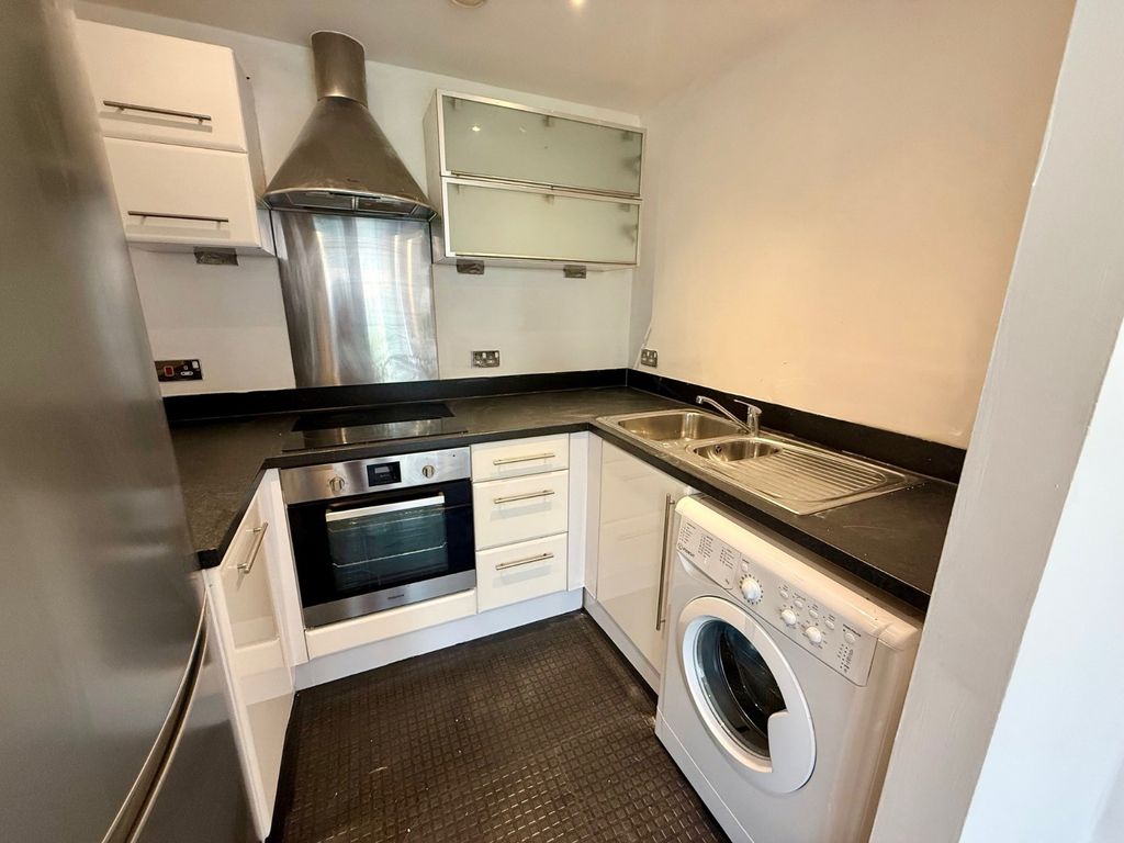 Property photo 2 of 11 Picture No. 21