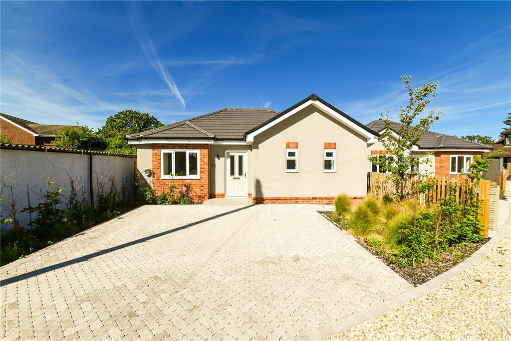 Property photo 1 of 16 Picture No. 24