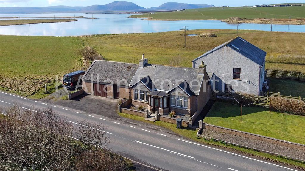 Property photo 1 of 37