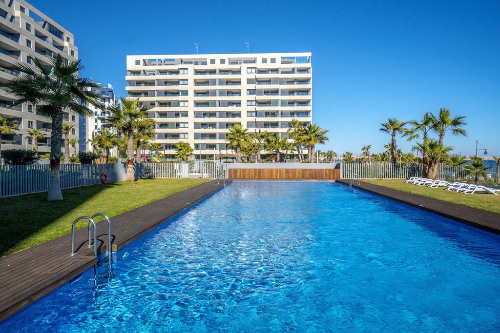 Property photo 1 of 42