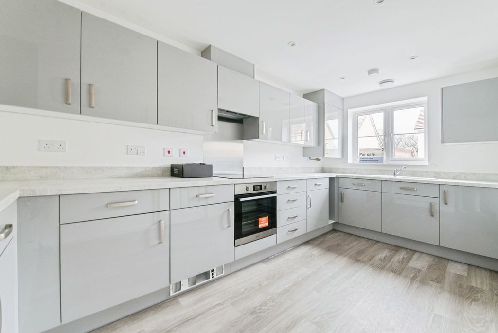 Property photo 2 of 20 Pbox-Img.Jpg