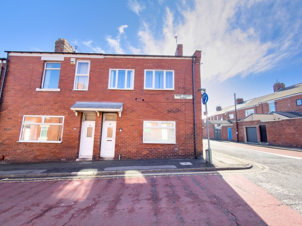 Property photo 1 of 13 Front View