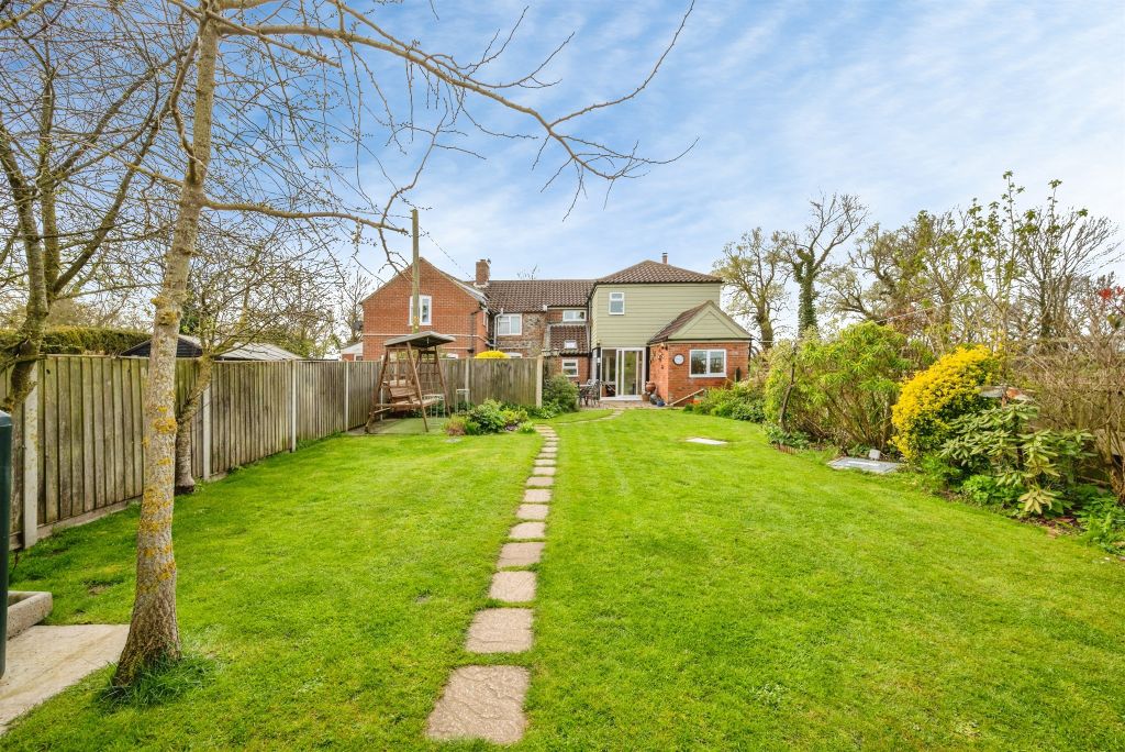 Property photo 3 of 21