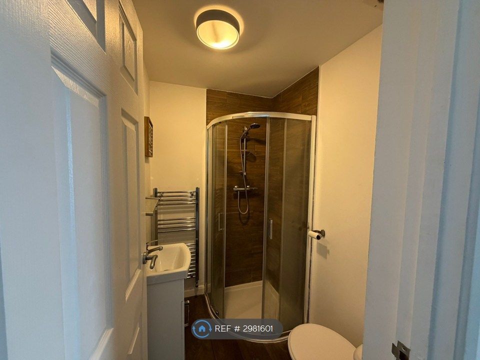 Property photo 1 of 3