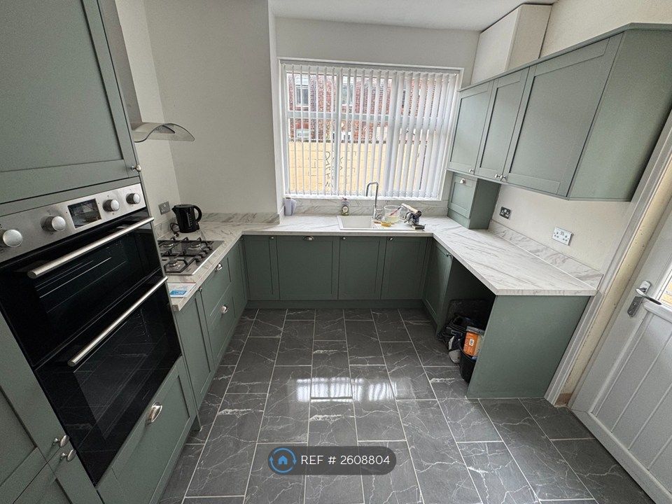 Property photo 2 of 25