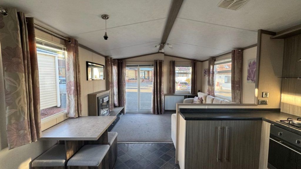 Property photo 2 of 16 Carnaby Finesse 2012 La9