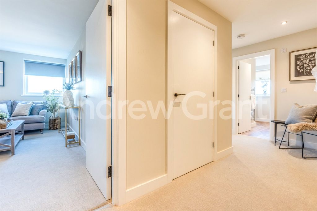 Additional image 14 of 2 bed flat to rentOrchard House, 2 Victoria Square, Droitwich WR9