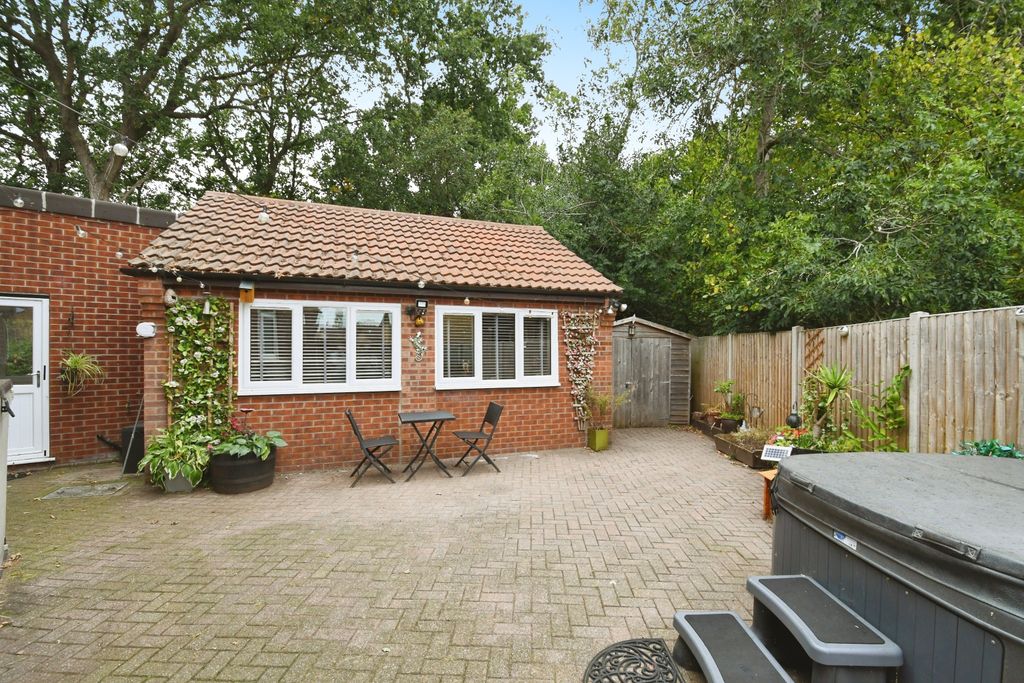 Property photo 3 of 18