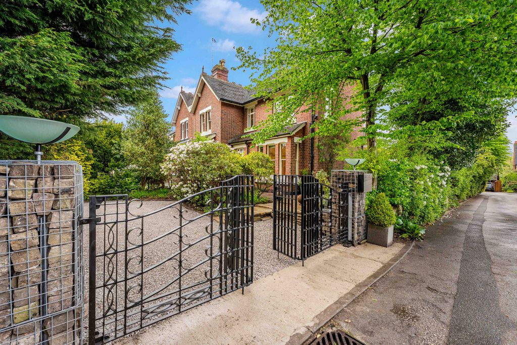 Property photo 1 of 48