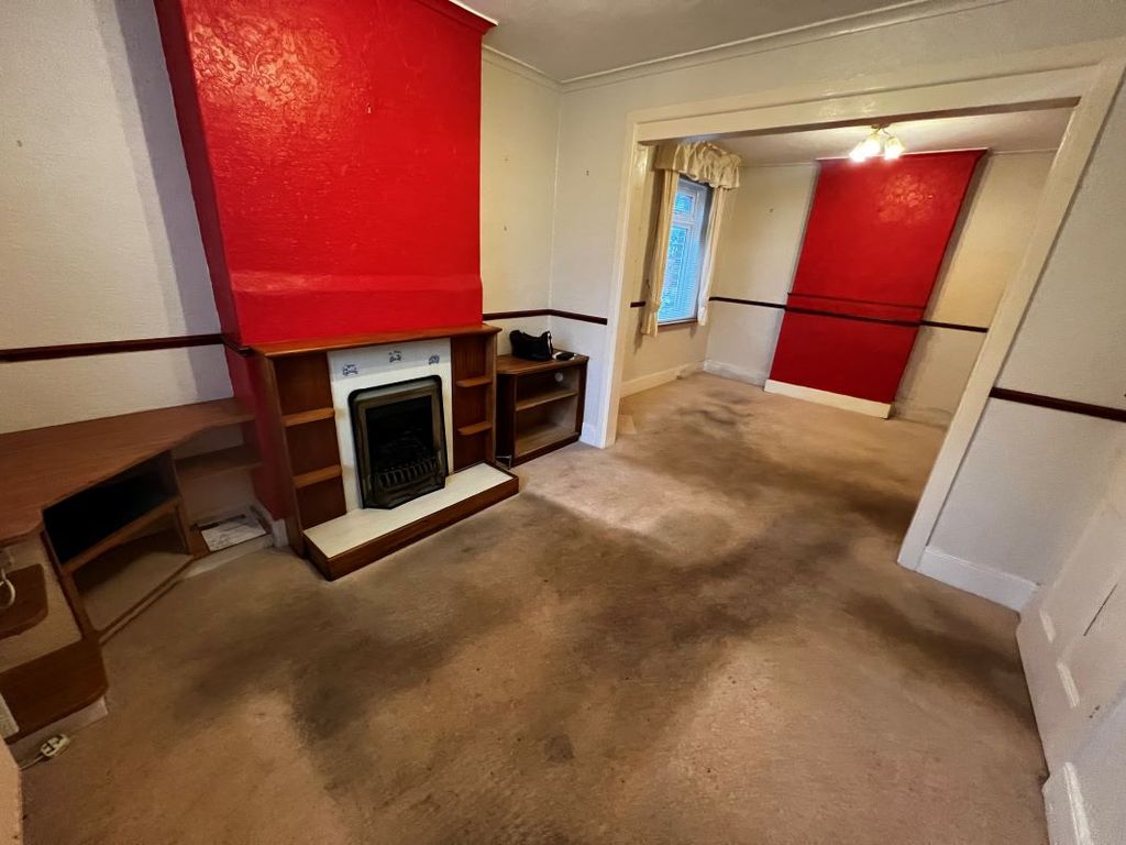 Property photo 3 of 13