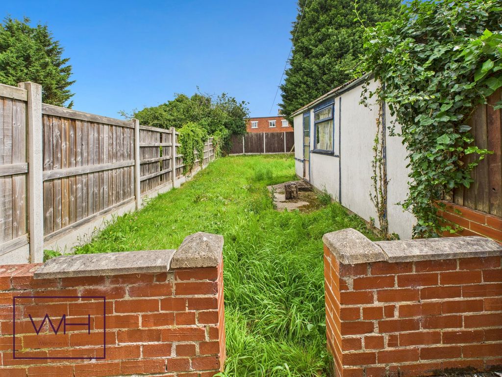 Property photo 2 of 16 Cam03785G0-Pr0278-Still006