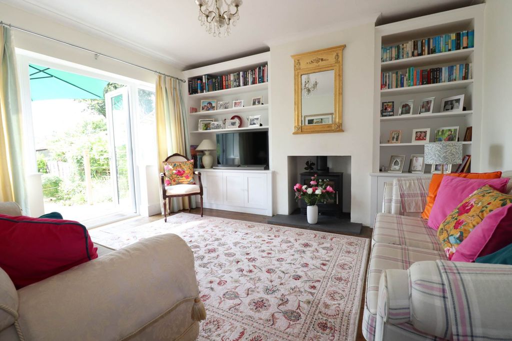 Property photo 2 of 16