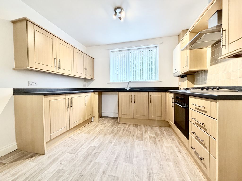 Property photo 3 of 14 Img_9432