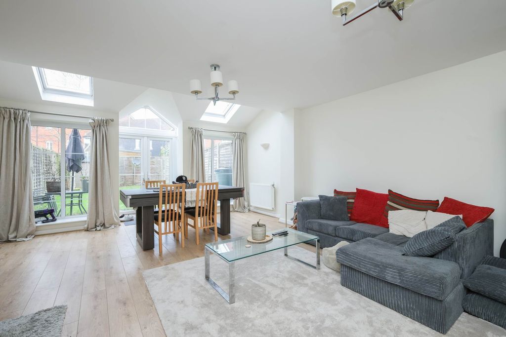 Property photo 3 of 20