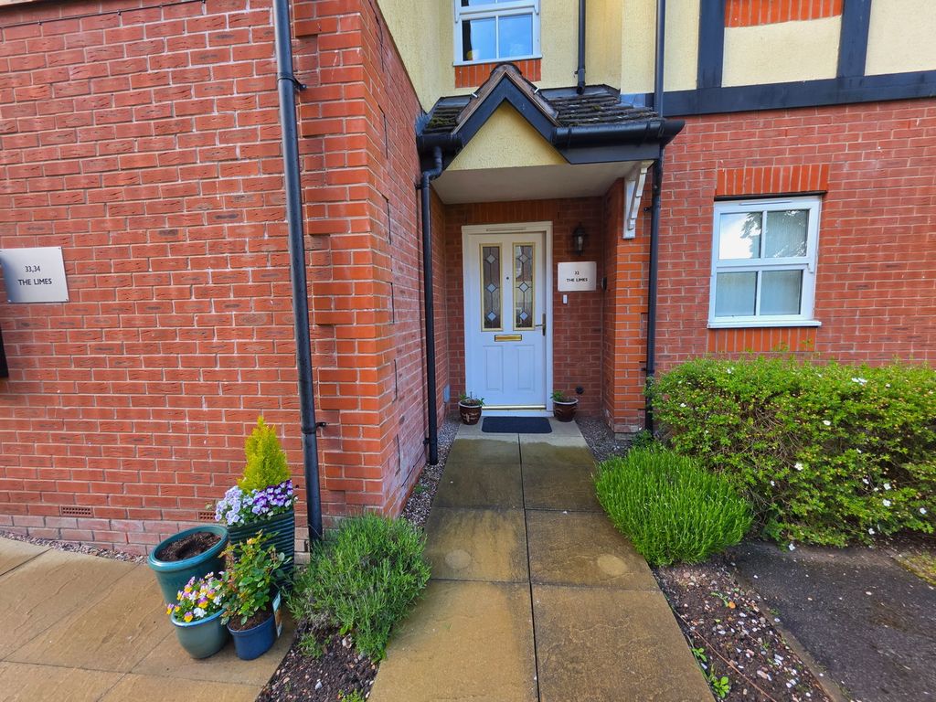 Property photo 2 of 21