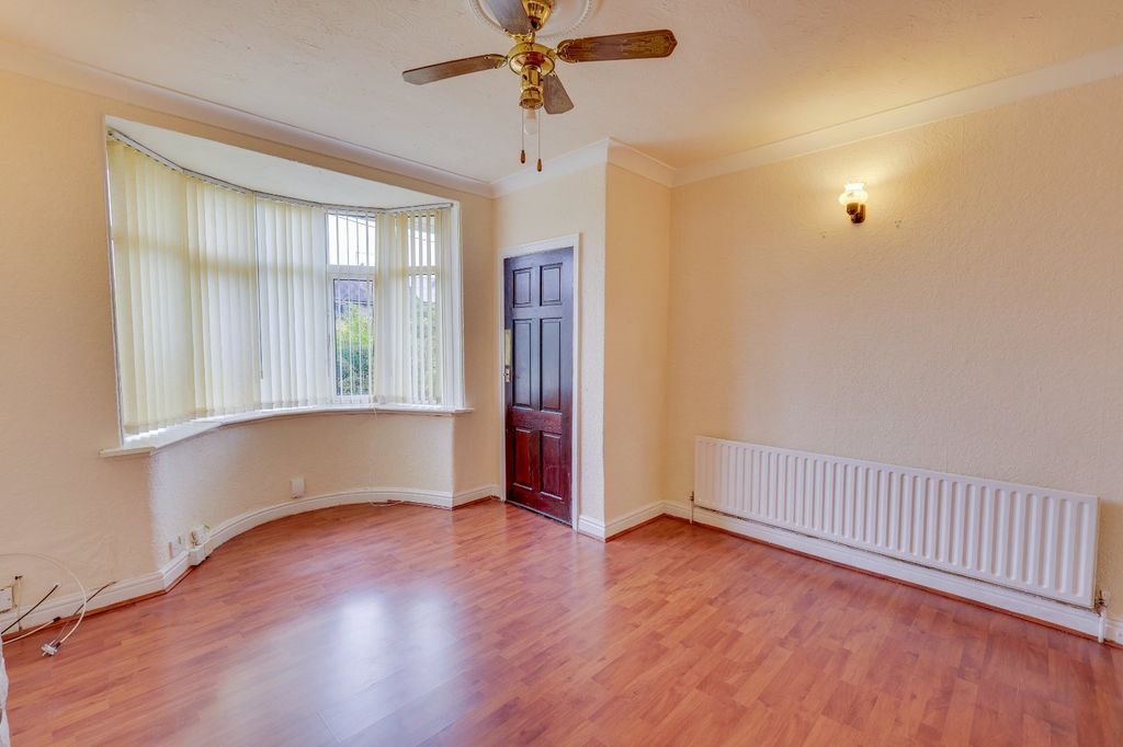 Property photo 2 of 19 Picture No. 08