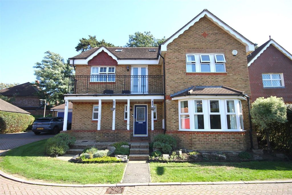 Property photo 1 of 35