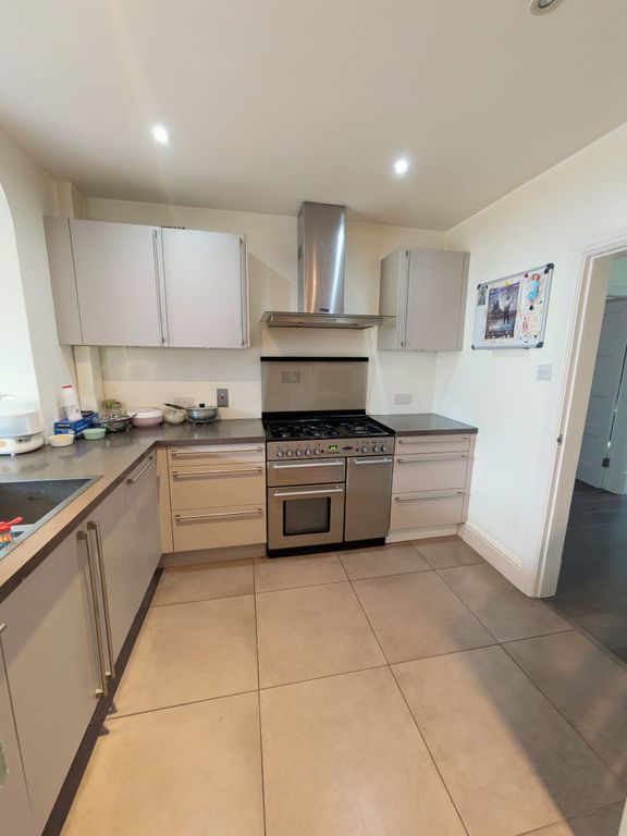 Property photo 3 of 6 Whatsapp Image 2026-10-29 At 2.44.53 Pm