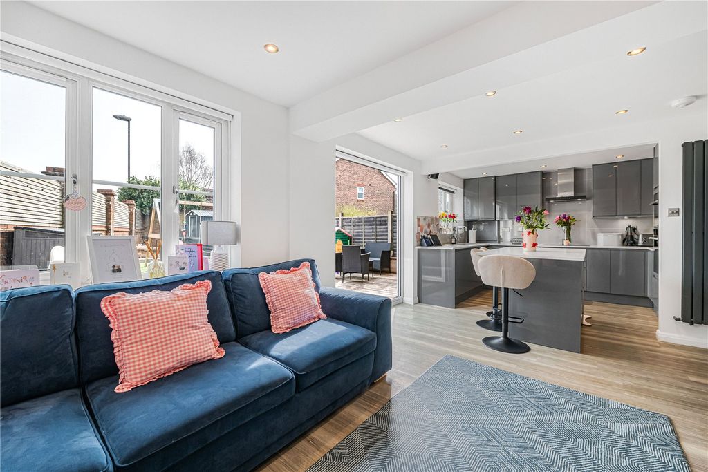 Property photo 2 of 24 Picture No. 29