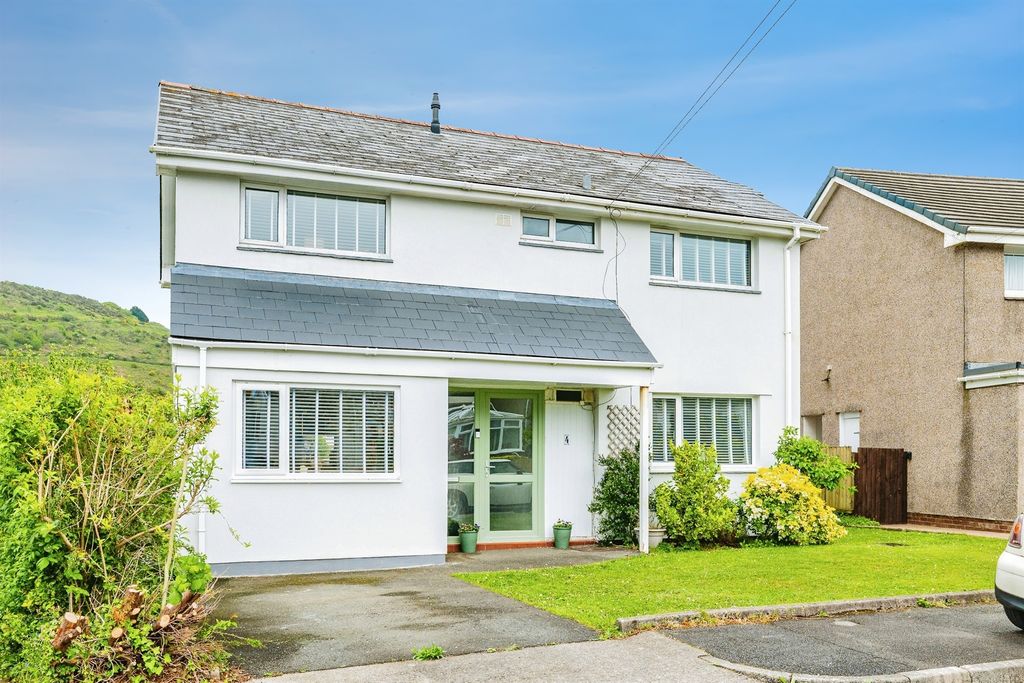 Property photo 1 of 24
