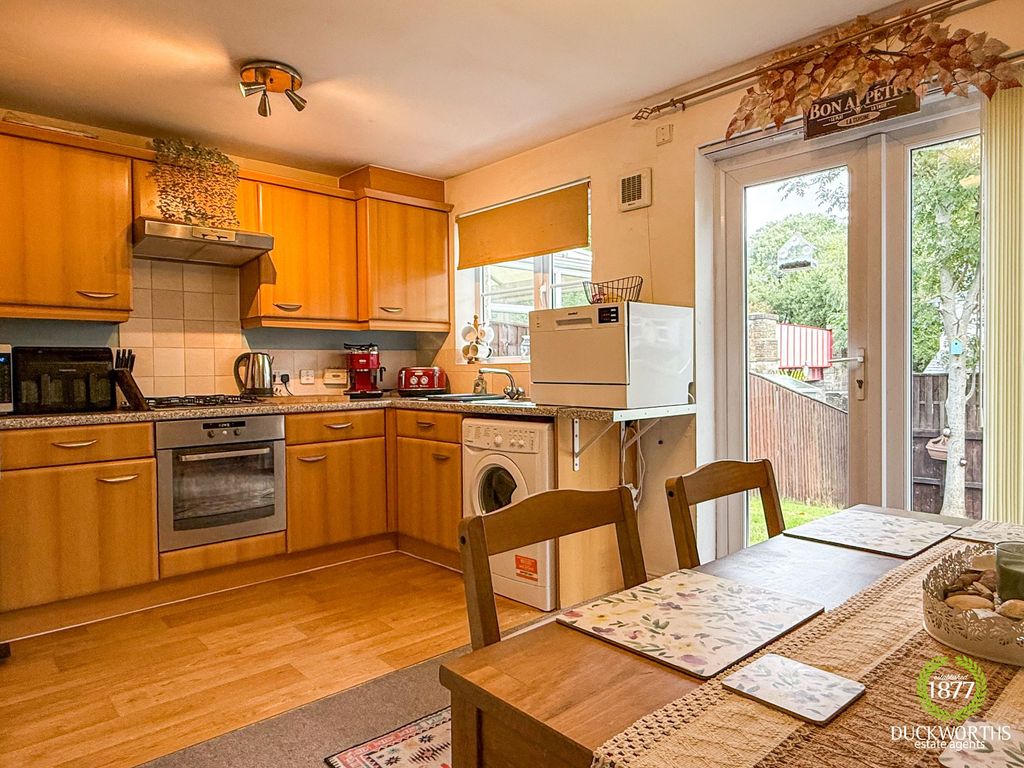 Property photo 3 of 16