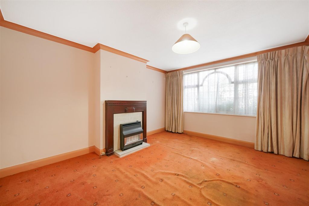 Property photo 2 of 16 13 East Court - Yrn3Grvpmoafyx49Lewp.Jpg