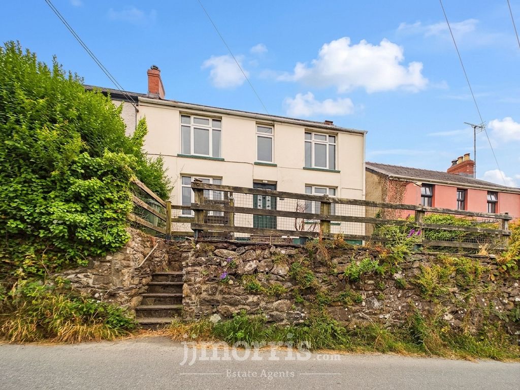 Property photo 1 of 32