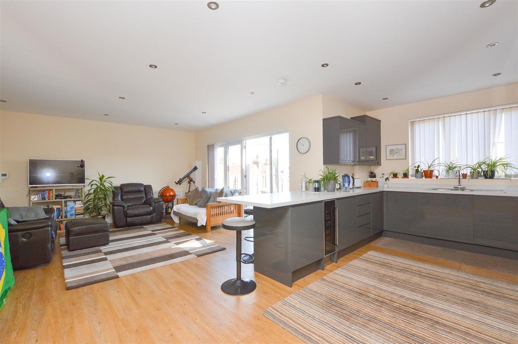 Property photo 2 of 19 Dsc_1184.Jpg