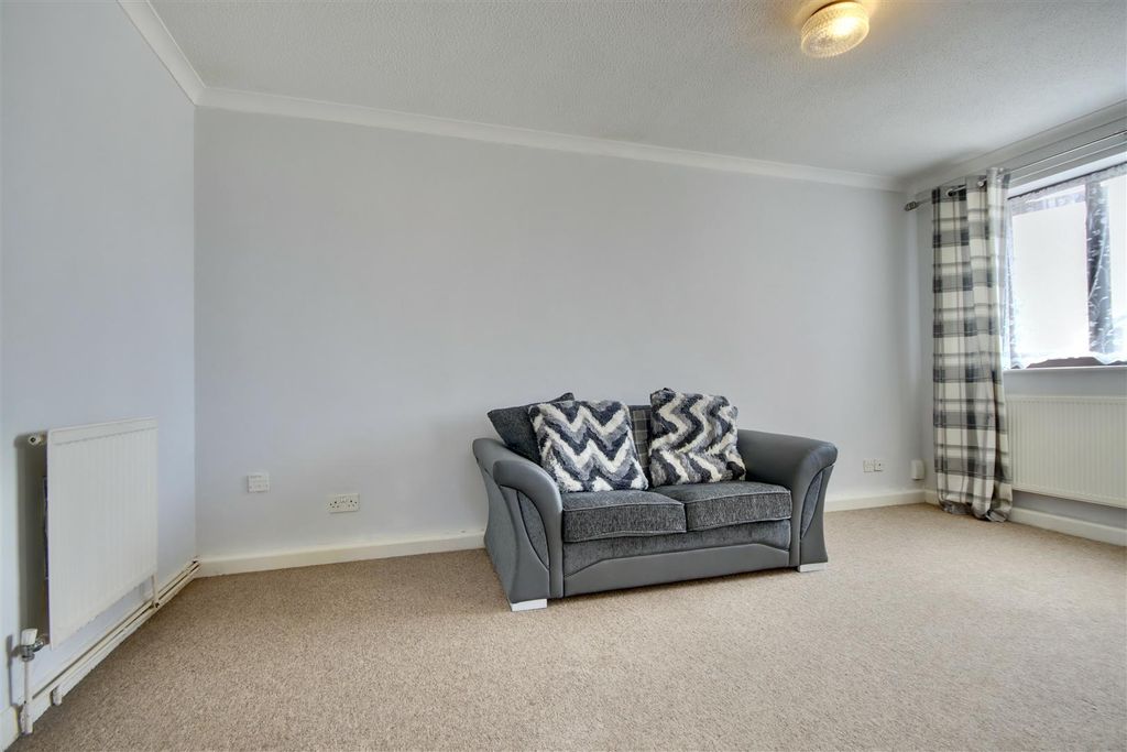 Property photo 3 of 10 A89A535F-4Db7-43Fc-A317-140891Ac8Dd2_1_201_A.Jpeg