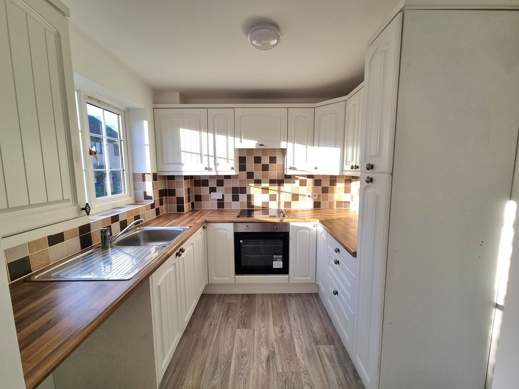 Property photo 3 of 13 Kitchen