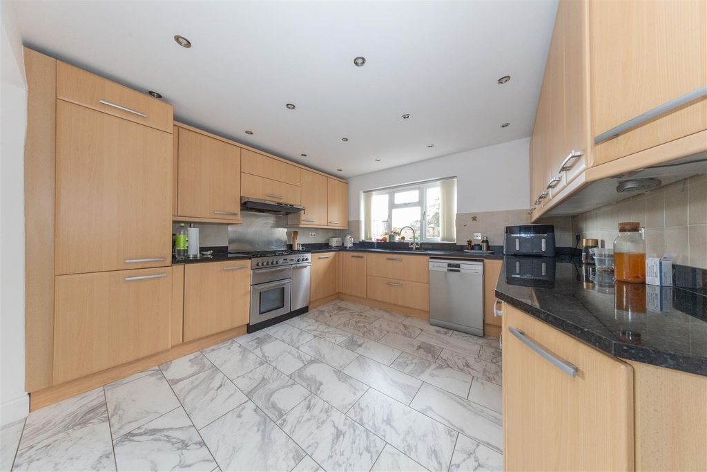 Property photo 2 of 29 Ken_1092.Jpg