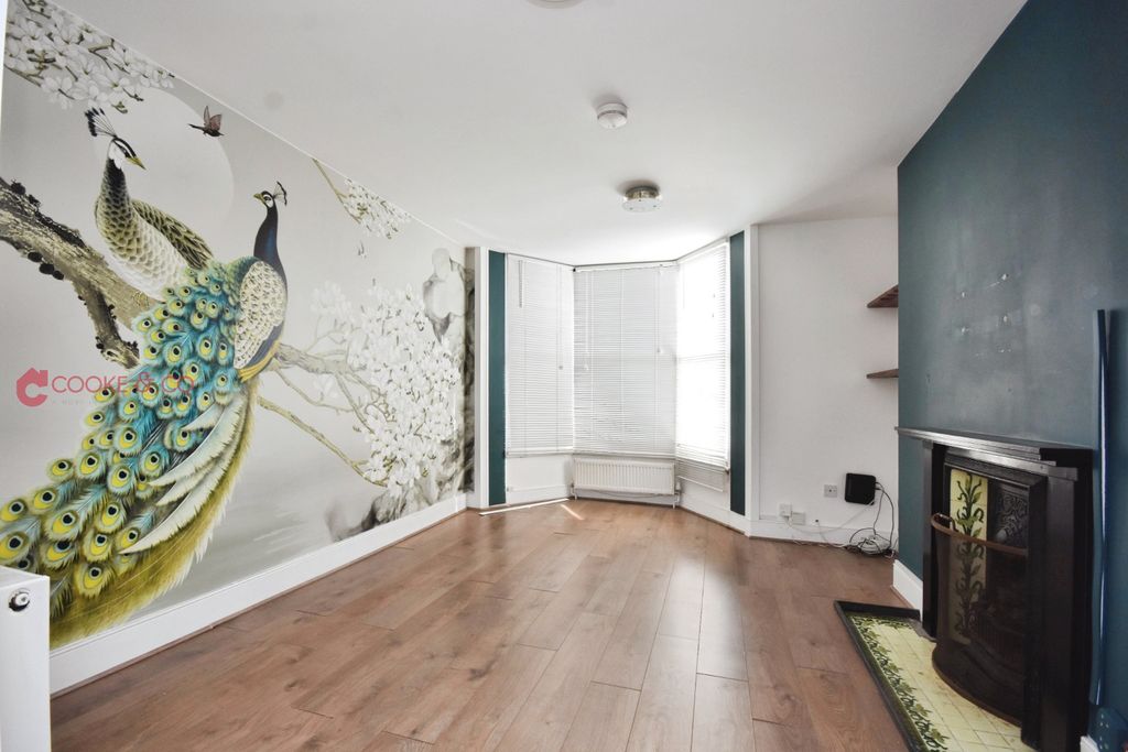 Property photo 3 of 22