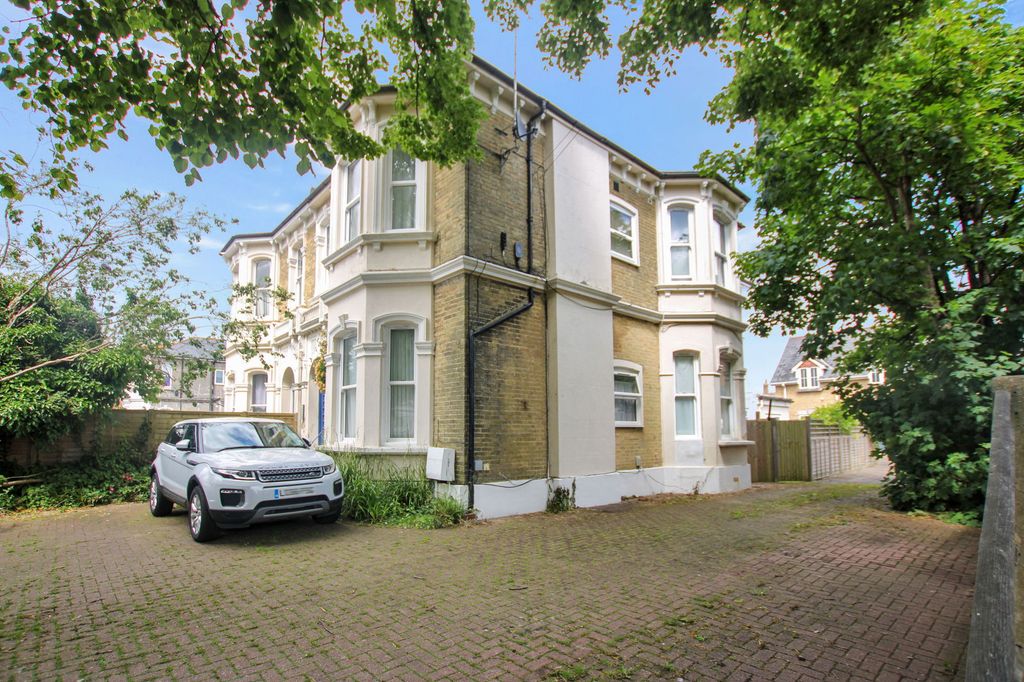 Property photo 1 of 6 Img_6429_1728286434873