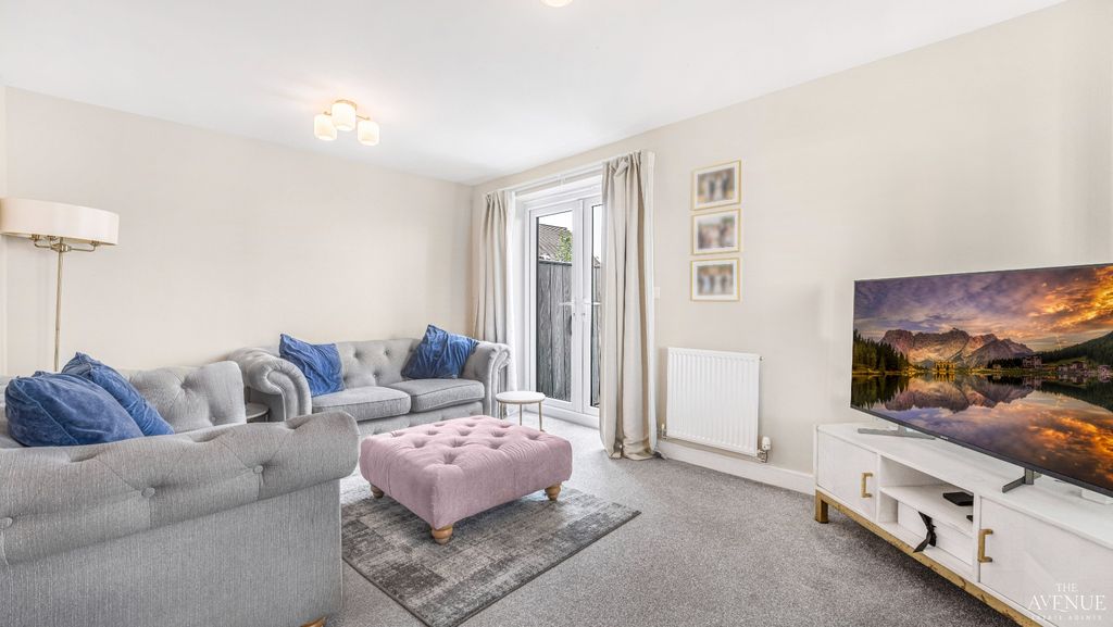 Property photo 2 of 27 4489164