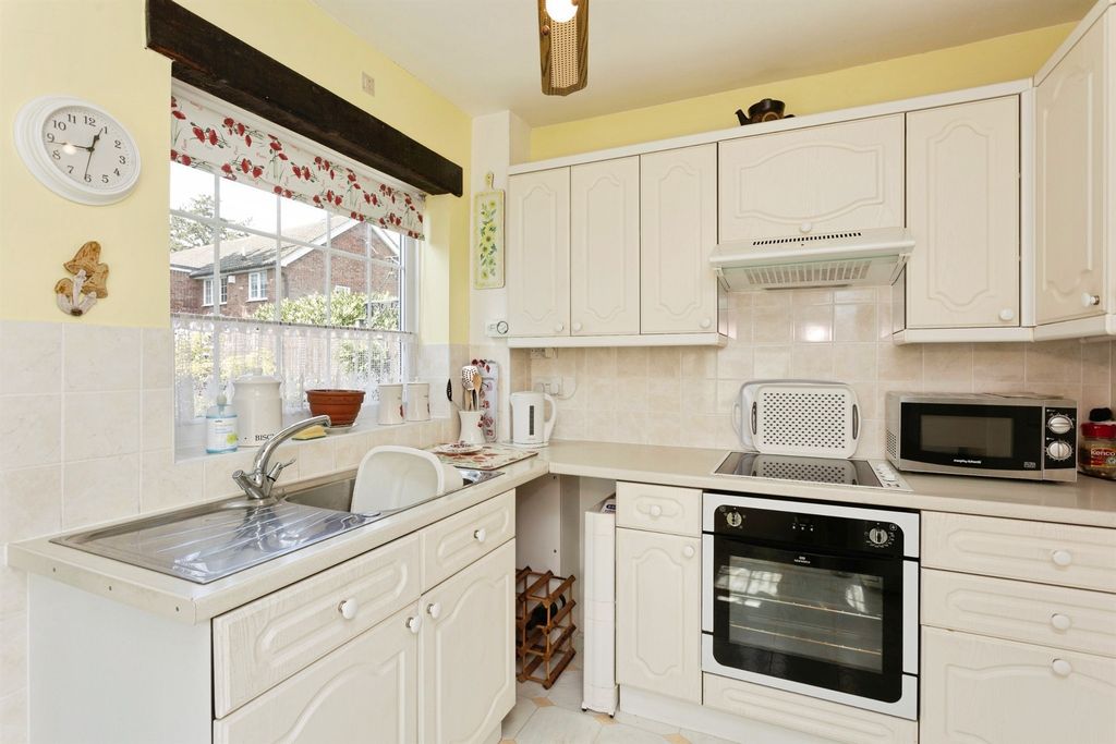 Property photo 3 of 19