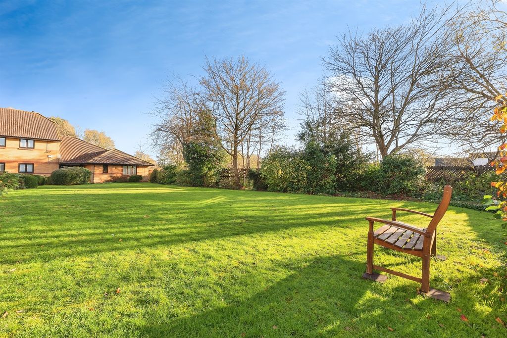 Property photo 2 of 17