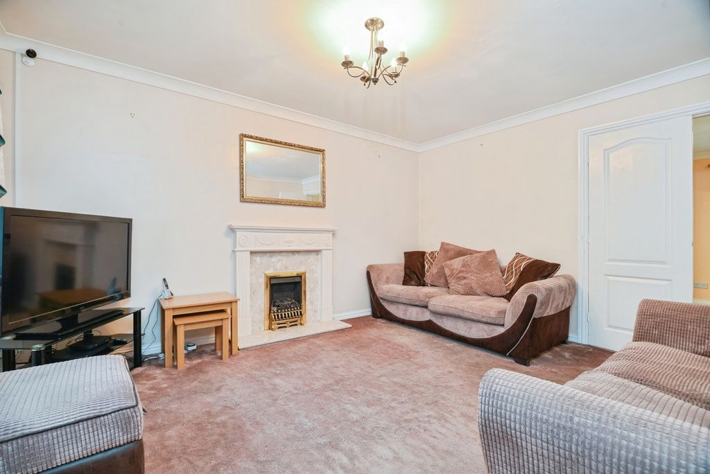 Property photo 2 of 16 Pbox-Img.Jpg