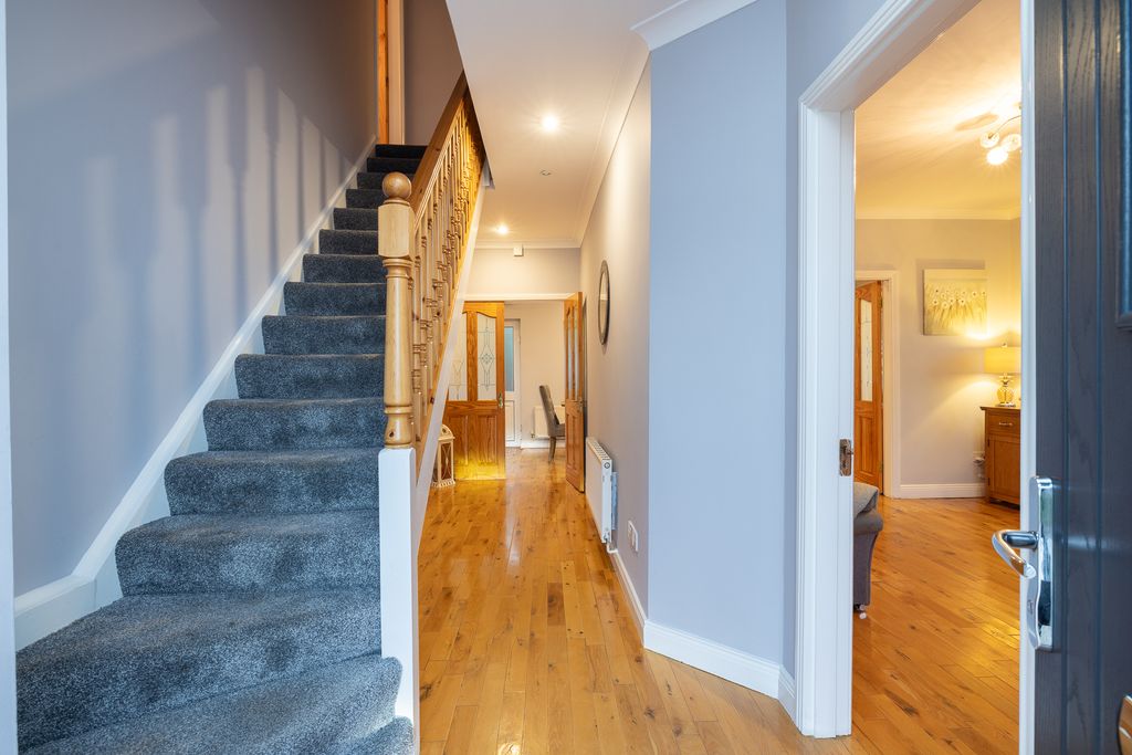 Property photo 2 of 30