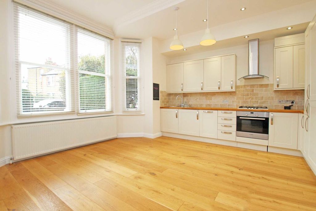 Property photo 1 of 3