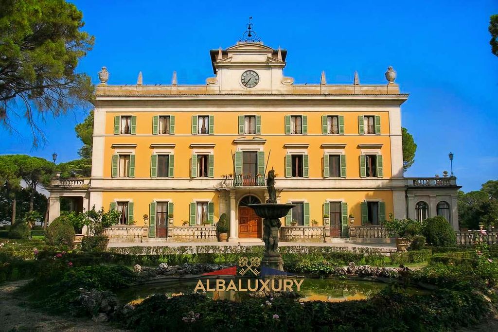 Property photo 1 of 44