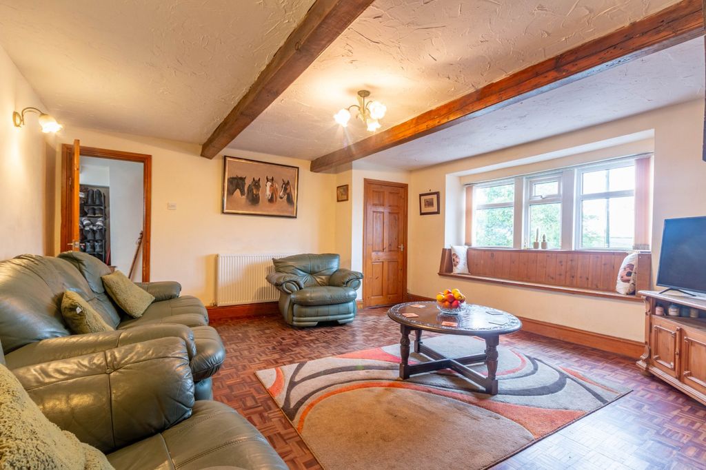 Property photo 3 of 34 Picture No. 06