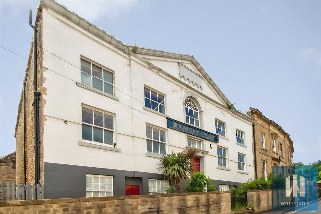 Property photo 1 of 5 Picture No. 08