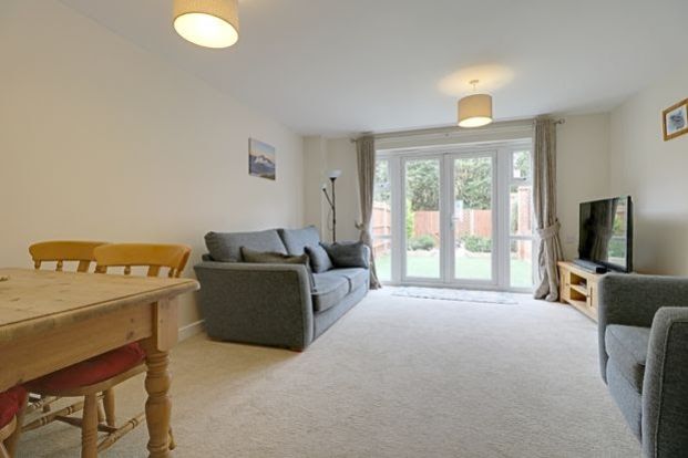 Property photo 2 of 12 Ewemove Basingstoke Hewitt Road Sitting Room