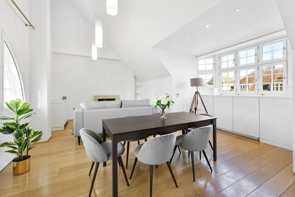 Property photo 2 of 21 Jll